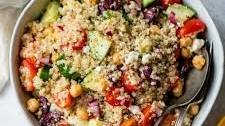 25-Minute Greek Quinoa Salad with Feta