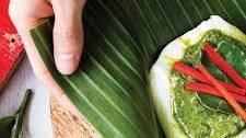 Banana Leaf–Wrapped Green Curry Fish