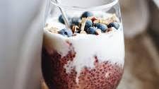 Berry Chia Overnight Oats