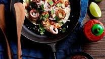 Calamari tacos with chilli sauce
