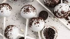 Cookies and Cream Cake Pops (Starbucks)