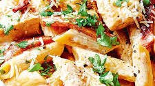 Creamy chicken Carbonara recipe