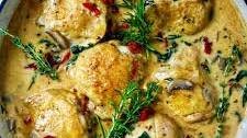 Creamy Sun-Dried Tomato Chicken with Spinach and Mushroom Sauce (Dairy-Free)