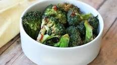 Crispy Air Fryer Broccoli with Sweet Chili Sauce