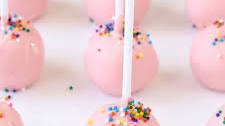 Easy Homemade Vanilla Cake Pops
