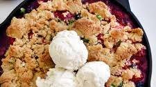 Easy Mix-and-Match Fruit Crumble
