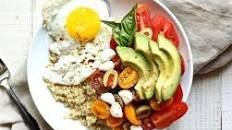 EASY QUINOA BREAKFAST BOWL