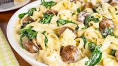 Fettuccine Alfredo with Button Mushrooms & Spinach