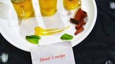 Honey and mint iced green tea shots