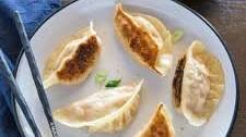 Kimchi Mandu (Kimchi Dumplings)