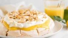 Lemon Curd Pavlova