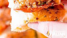Pull Apart Pizza Bread (on Hawaiian Rolls!) Recipe