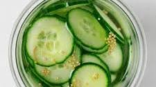 Quick Pickled Cucumber Slices