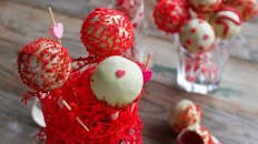 Red velvet cake pops