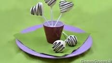 Red velvet cake pops