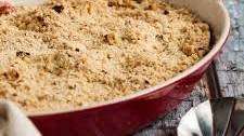 Rhubarb and ginger crumble