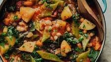 Smoky & Spicy White Bean Stew with Tomatoes & Kale