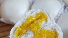Steamed Custard Buns (Nai Wong Bao,奶黄包)