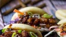 Sticky Crispy Chicken Bao Buns
