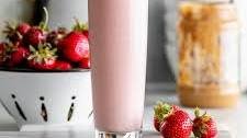 Strawberry Peanut Butter Smoothie