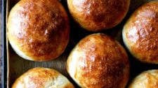 The Best, Easiest No-Knead Brioche Buns